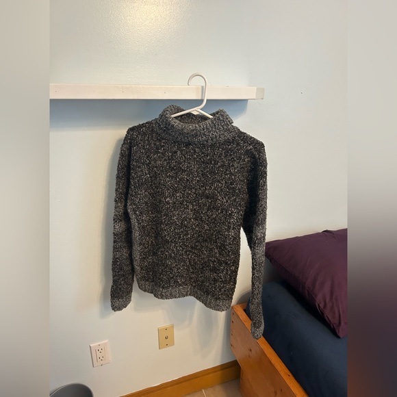 Grey turtle neck - Picture 2 of 2